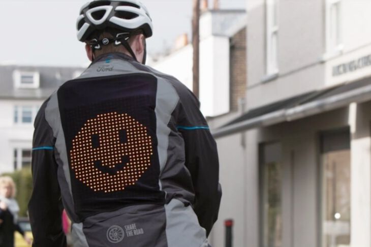 הג'קט התקשורתי של פורד