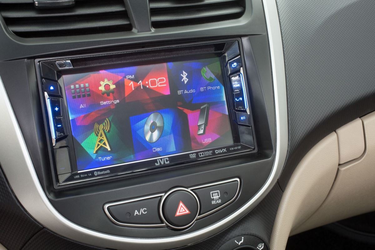 מחקר: מערכות מולטימדיה ברכב מסוכנות יותר מאלכוהול