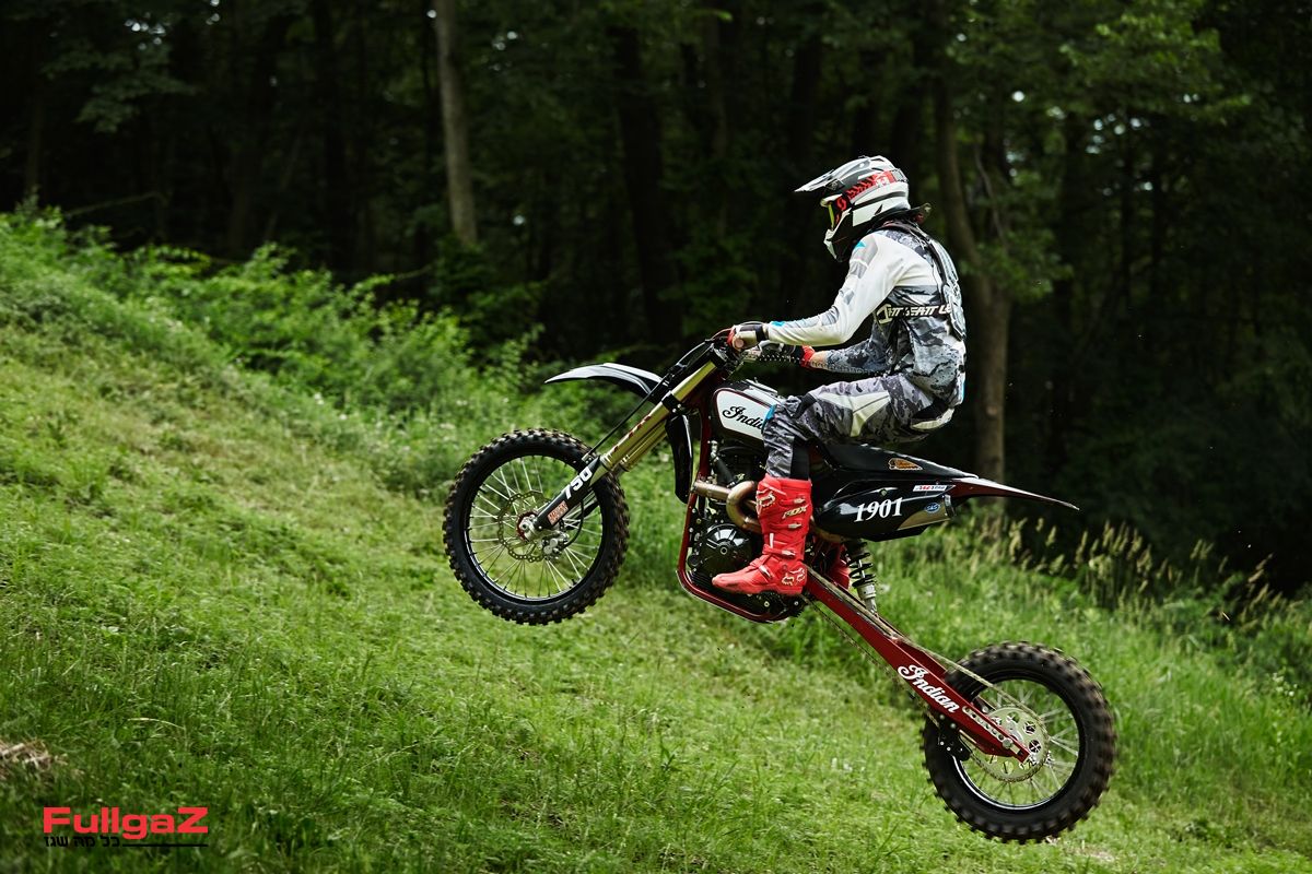 אינדיאן חוזרת לסצינת טיפוס הגבעה