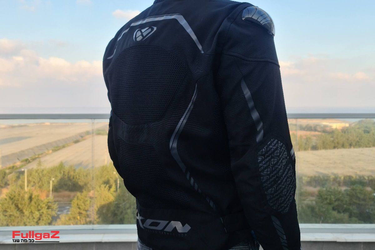 ציוד במבחן: מעיל IXON TORNADO רב-עונתי