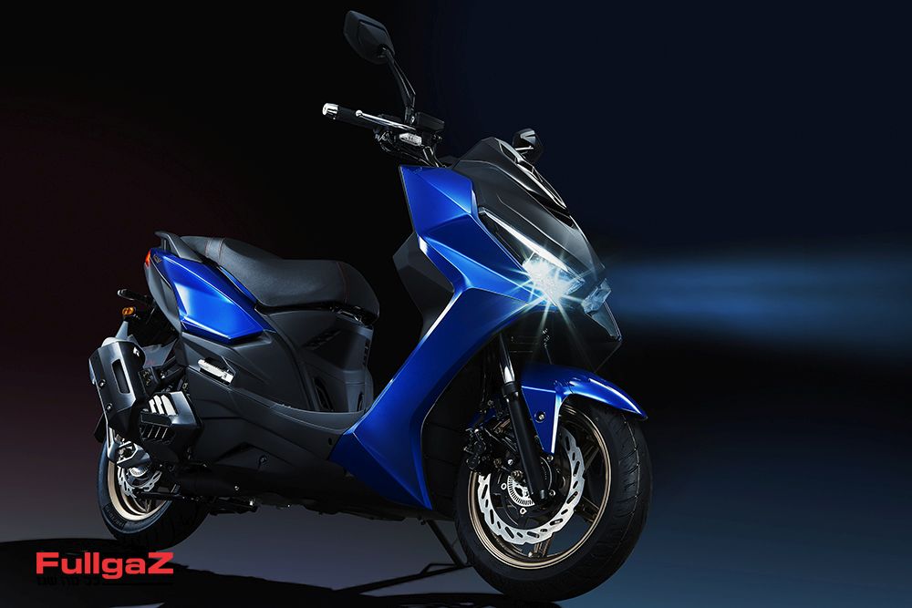 קימקו KRV: קטנוע עם זרוע אחורית של אופנוע