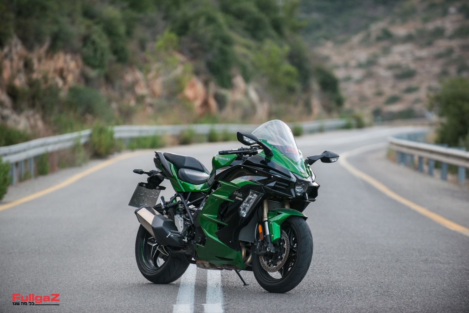 קוואסאקי H2 SX נקרא למוסך