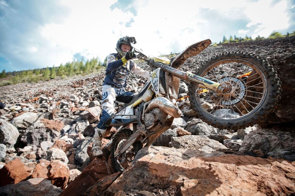 אנדורו עולמי: ג'רביס מקים קבוצת מרוצים פרטית