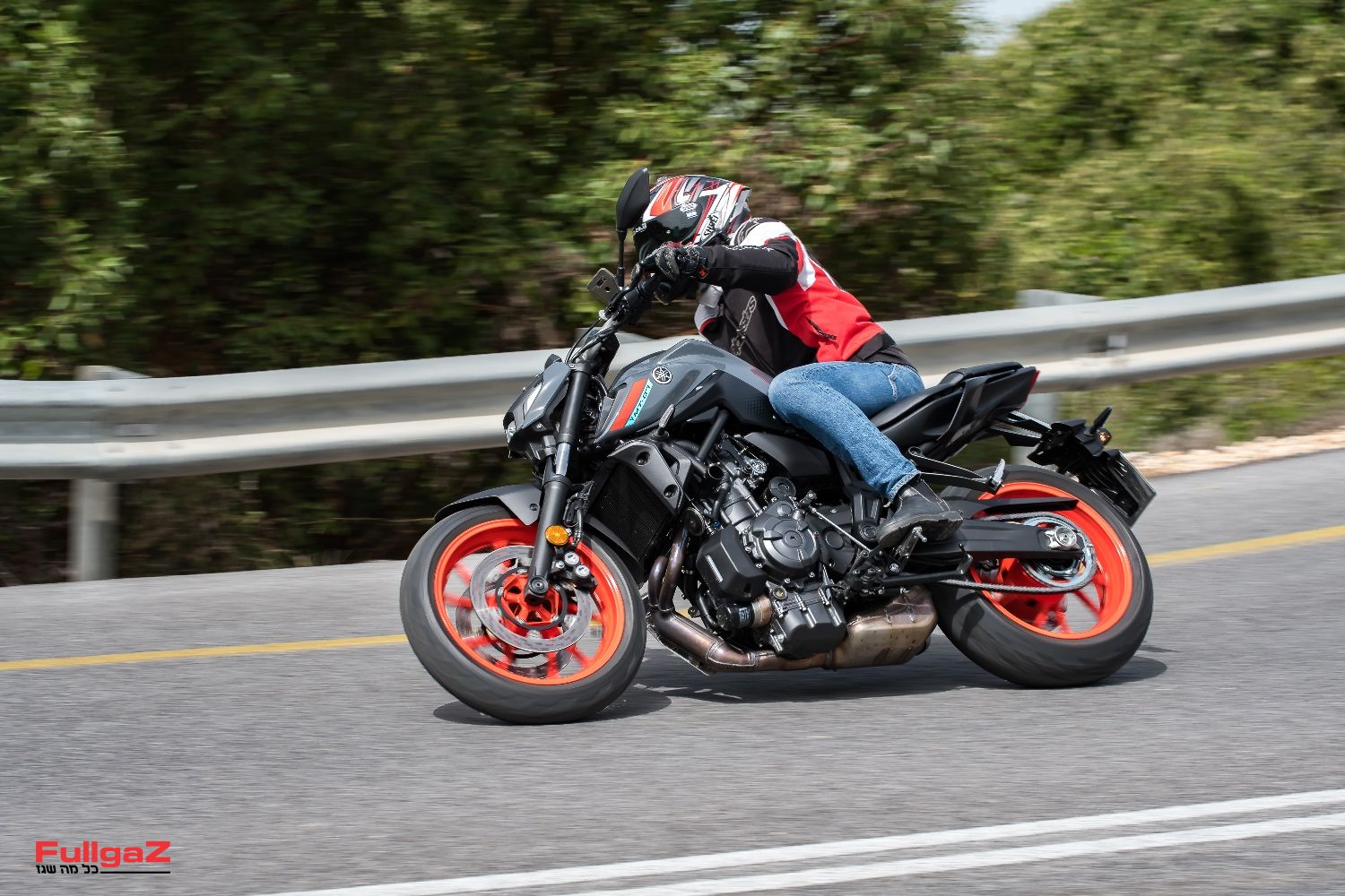 אופנוע פשוט וטוב שעבר מקצה שיפורים והפך למגניב יותר