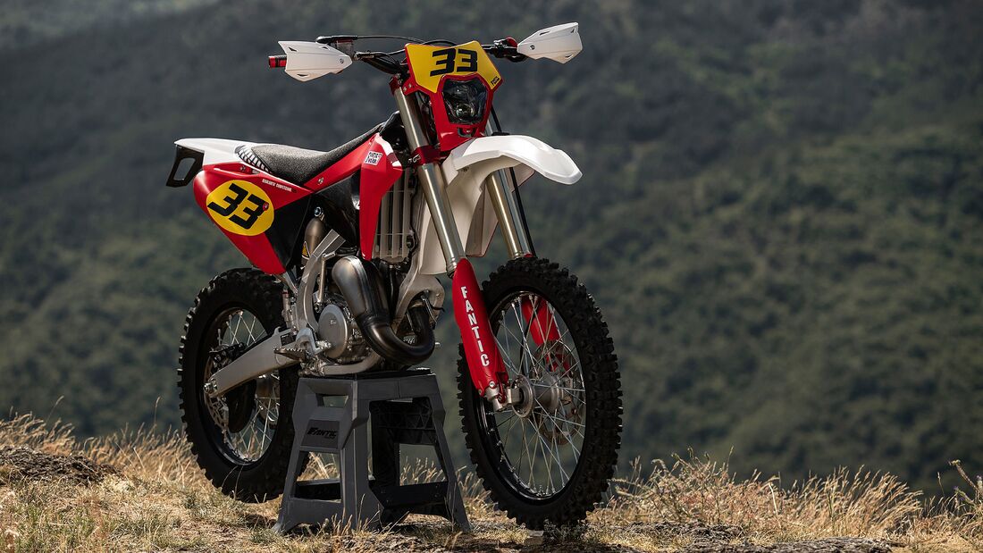 פנטיק: ה-XE125 מקבל גרסת סיקס דייז מיוחדת