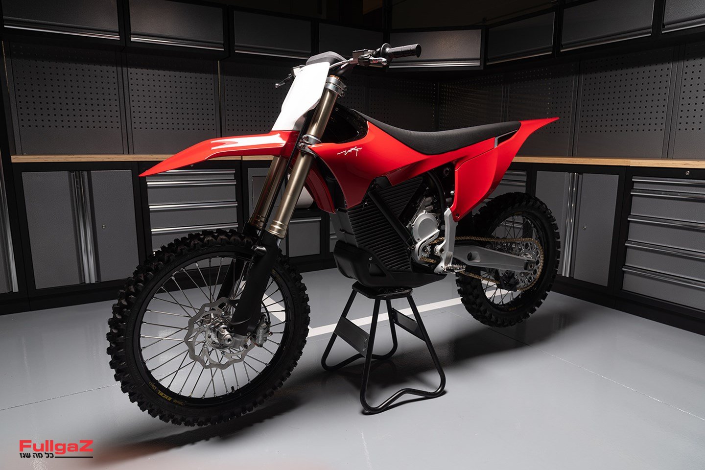 רויאל אנפילד משקיעה בסטארק החשמלית