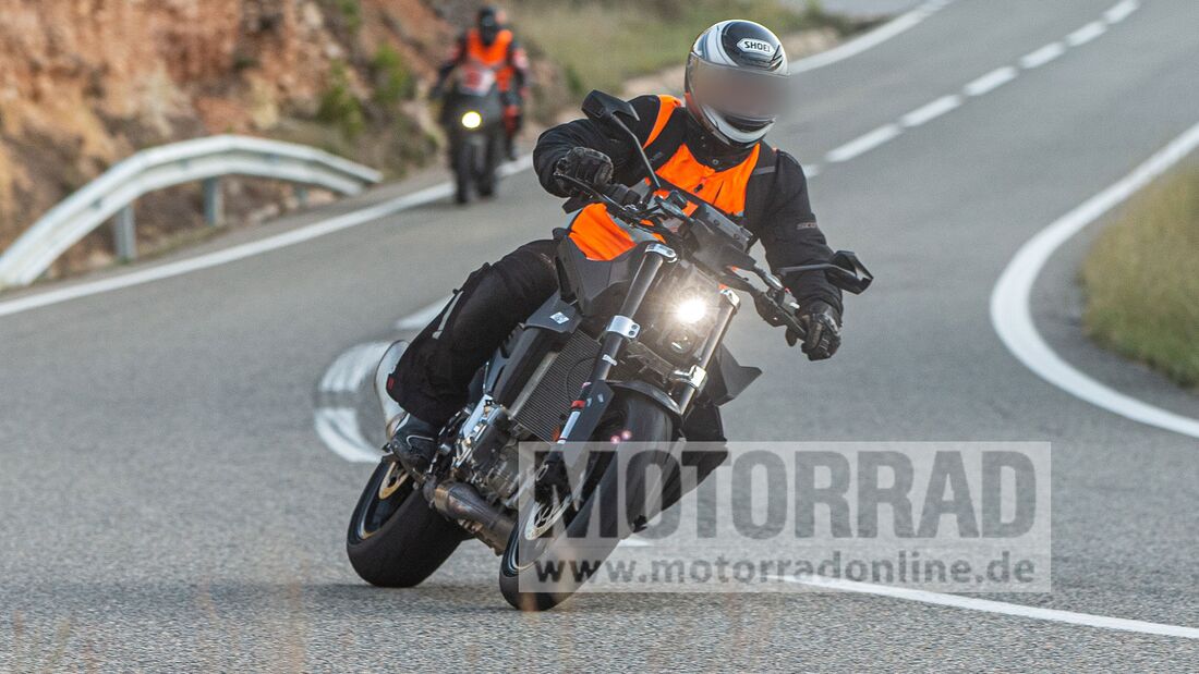 עוד תמונות: ק.ט.מ 990 דיוק R לשנת 2023