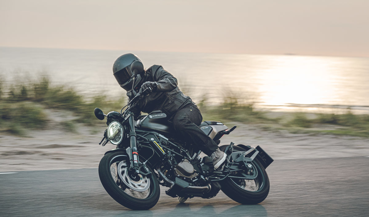 חדש בארץ: הוסקוורנה סווארטפילן 125