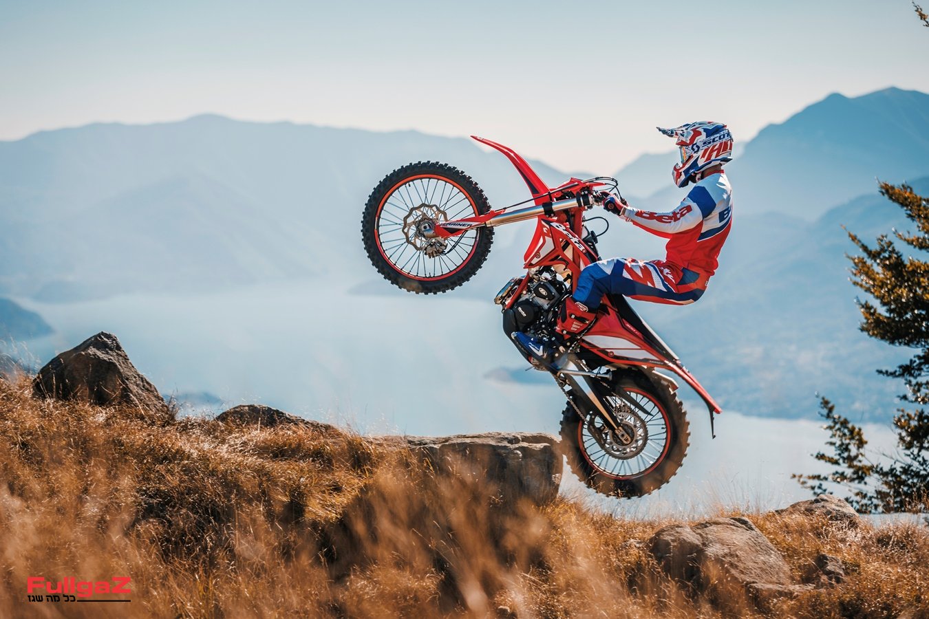 בטא חושפת את הקרוסטריינר של 2023