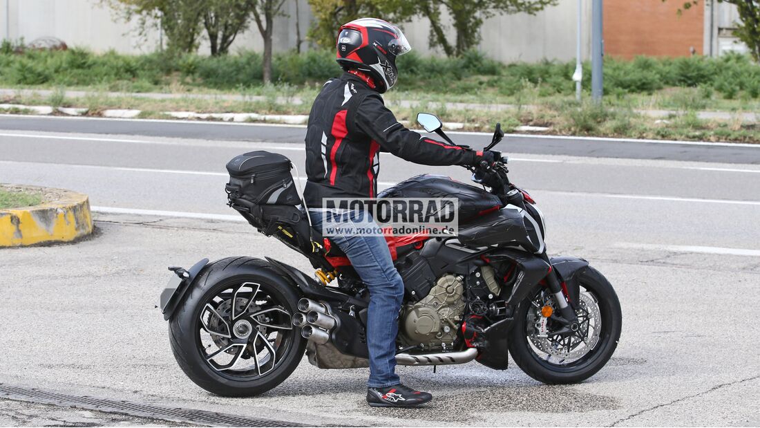 דוקאטי: בקרוב דיאבל V4 – תמונות ריגול