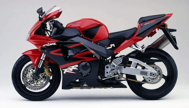 נוסטלגיה: הונדה CBR954RR – כמעט ליטר