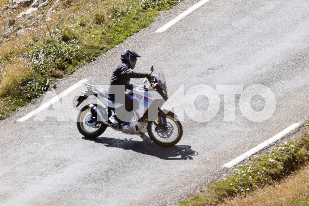 הונדה: כך נראה ה-XL750 טרנסאלפ החדש