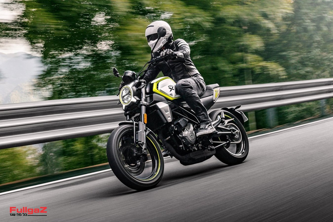 ה-CFMOTO CL-X – גם בגרסת 300 סמ"ק