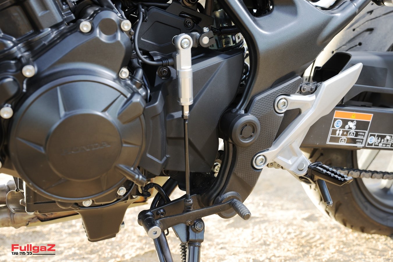 חיישן הקוויקשיפטר והאוטובליפר בהונדה CB750 הורנט החדש