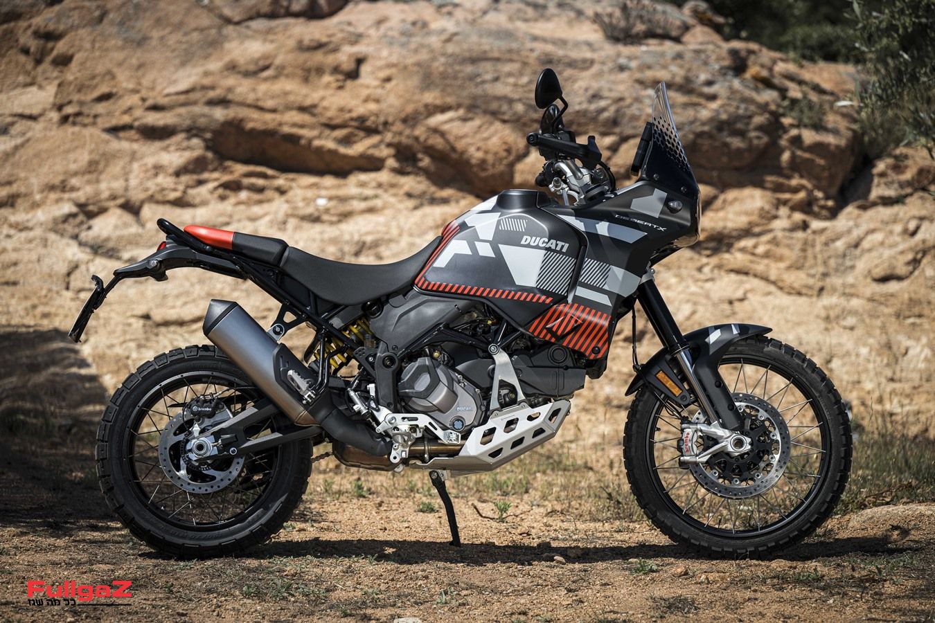 דוקאטי דזרט X בצביעה מיוחדת ל-2023