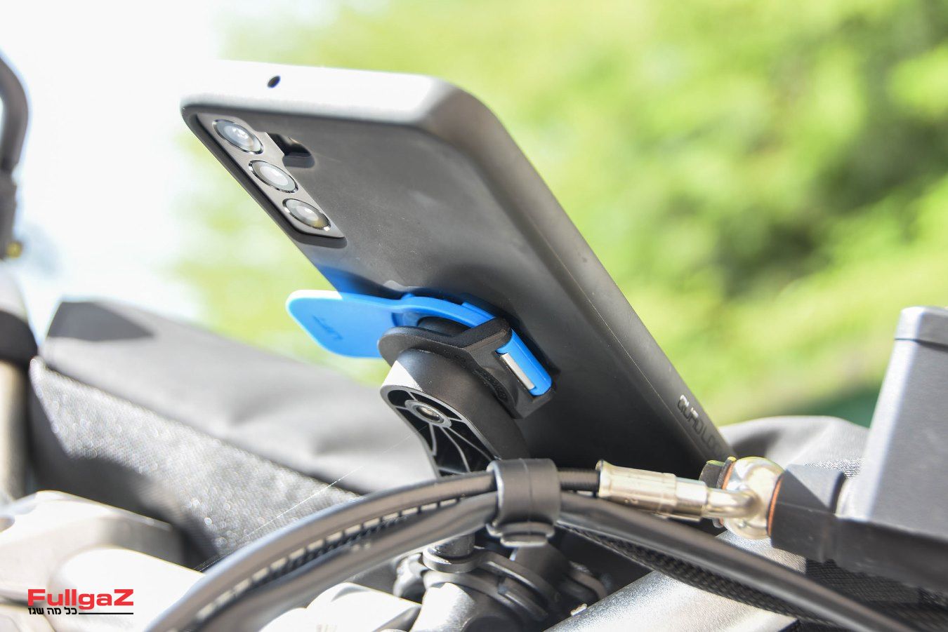 ציוד במבחן: Quad Lock – תושבת לטלפון הנייד