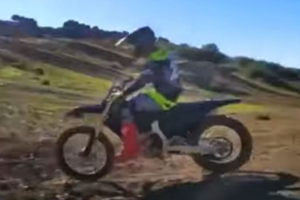 טריומף: קמפיין המוטוקרוס של עונת 2024 מתקדם