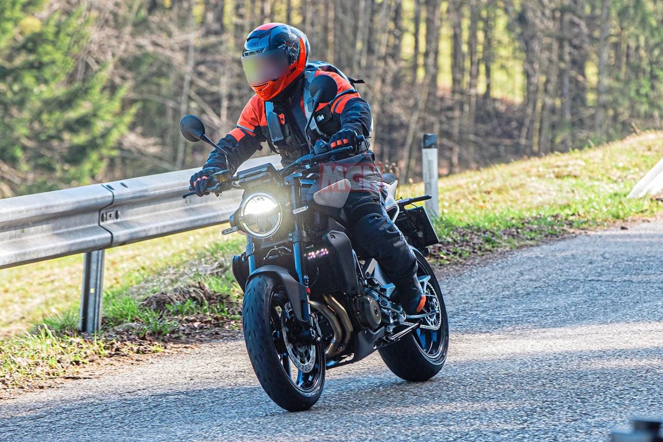 הוסקוורנה: בקרוב ויטפילן 901