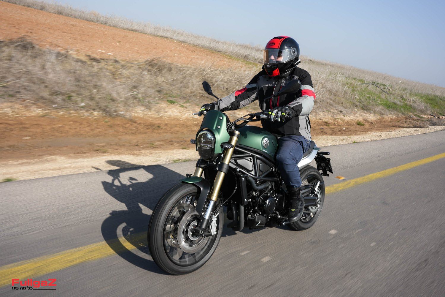 בנלי לאונצ'ינו 800 טרייל במבחן – אַרְיֵה שָׁאָג