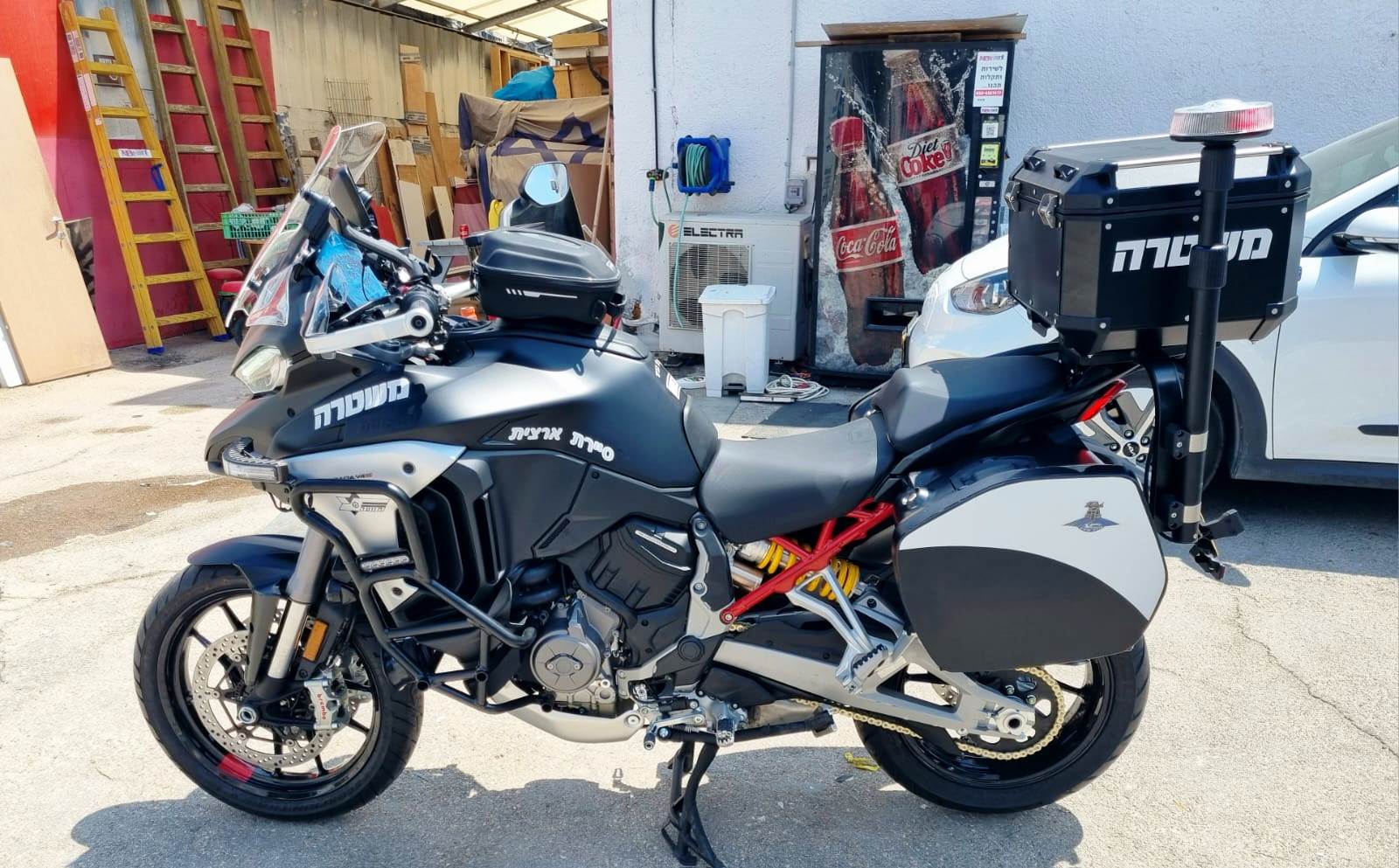 המשטרה מצטיידת באופנועי דוקאטי, אפריליה והוסקוורנה