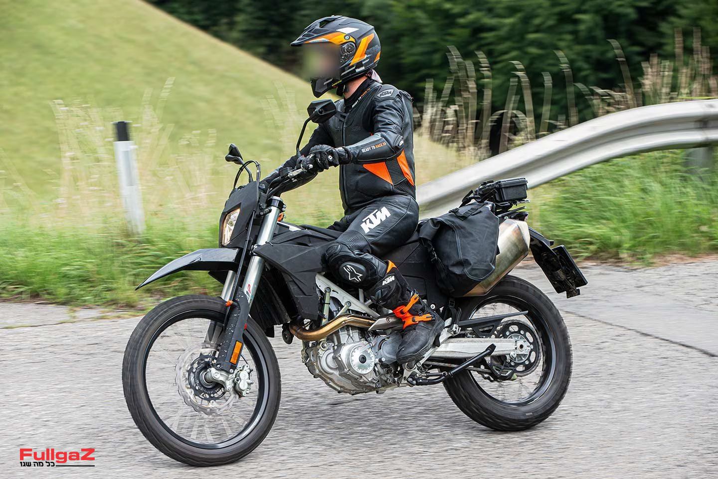 ק.ט.מ: 690 אנדורו וסופרמוטו חדשים ל-2024