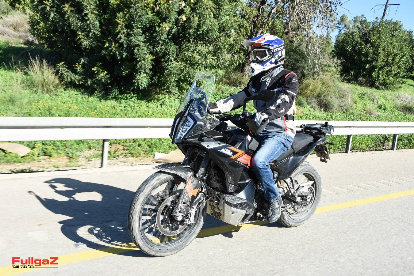 מיוצר במפעלי CFMOTO בסין