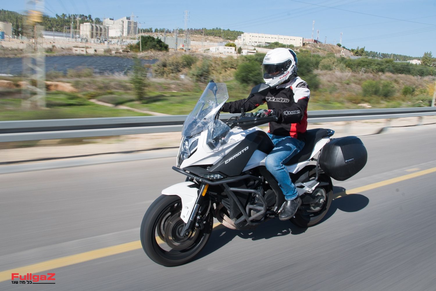 עופר-אבניר יוצאת במבצע על אופנועי יד-יבואן