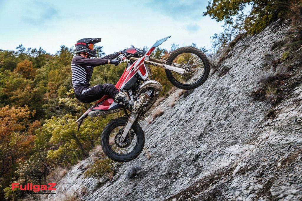 חדש בארץ: פנטיק XE300 דו-פעימתי