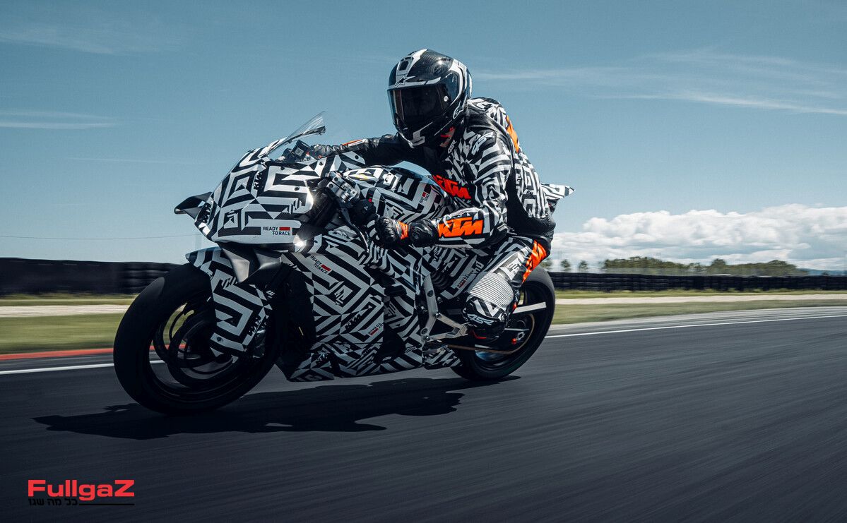 2025 KTM 990 RC-3