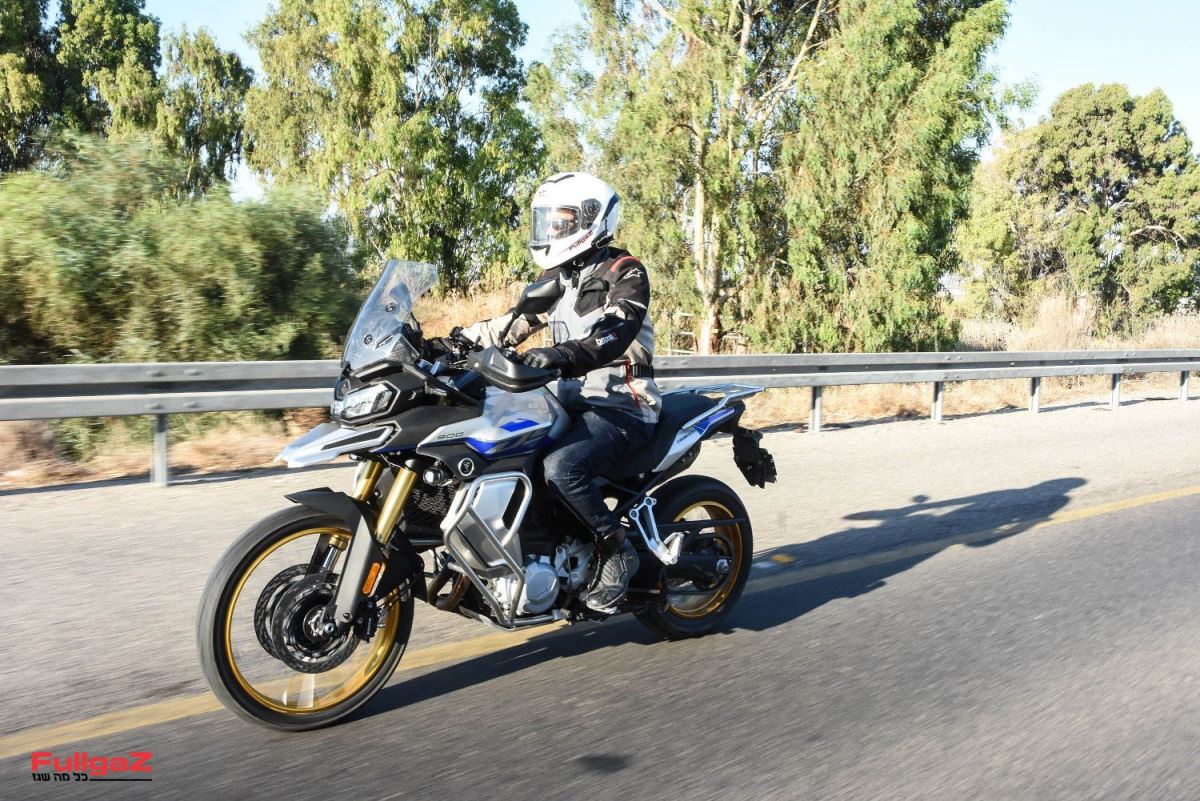 רכיבה ראשונה: ווג DS900X אדוונצ'ר