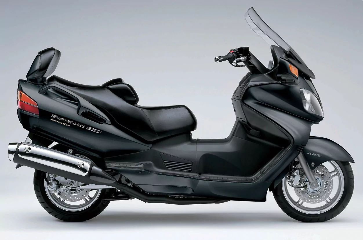 נוסטלגיה: סוזוקי בורגמן 650 – לווייתן