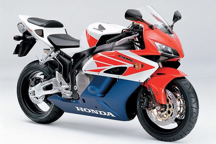 נוסטלגיה: הונדה CBR1000RR של 2004