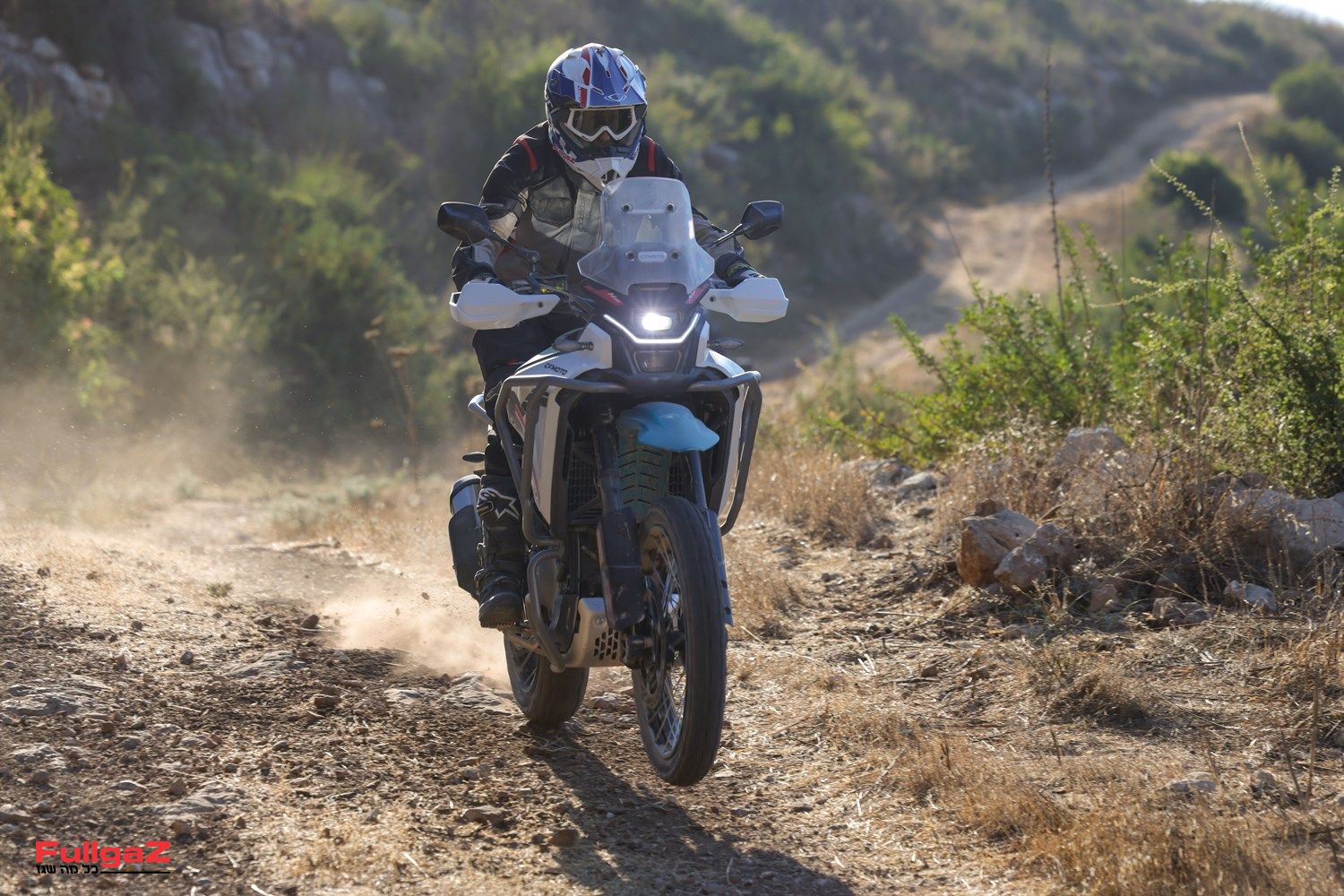 קטגוריית האדוונצ'ר הבינוני מתחממת