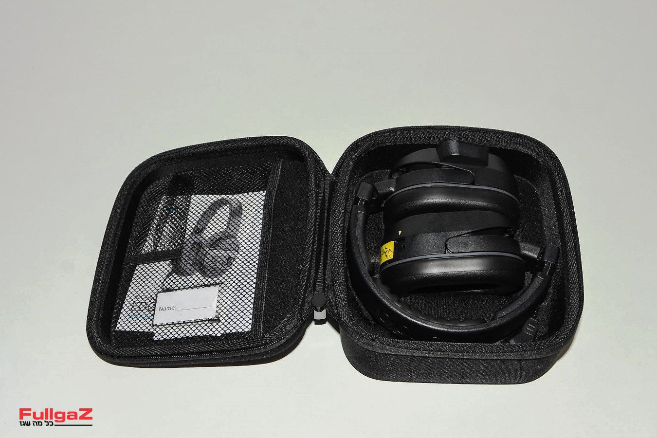 Cardo-Packtalk-Edgephones-10