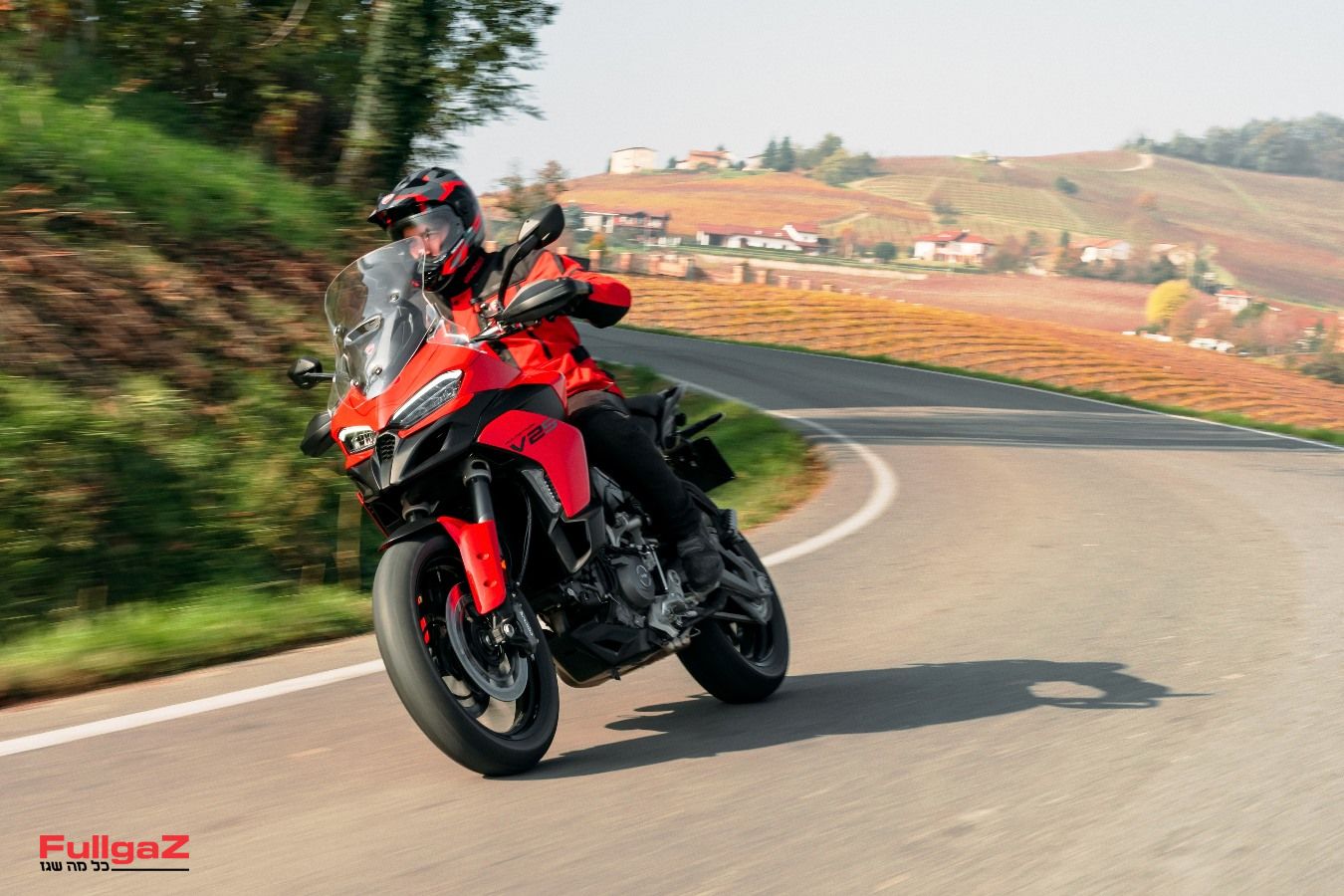 דוקאטי מציגה את המולטיסטראדה V2 החדש ל-2025