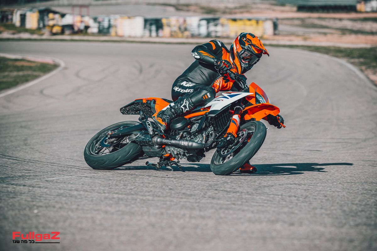 2025 KTM 125 and 390 SMC R-1