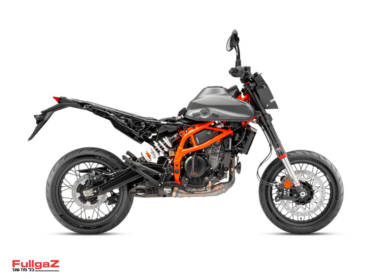 2025 KTM 125 and 390 SMC R-8