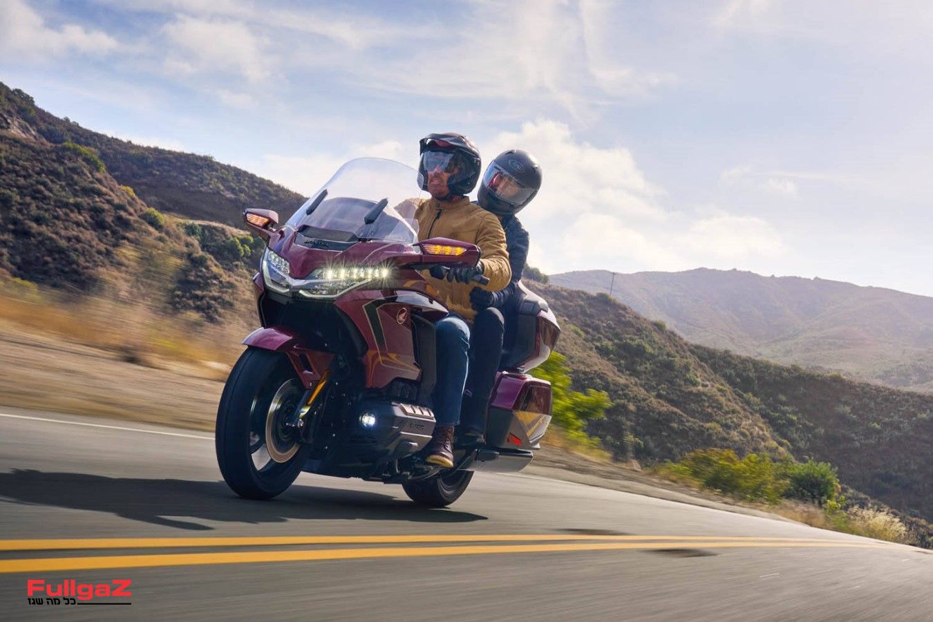 הונדה: ה-GL1800 גולדווינג מתעדכן לכבוד שנת ה-50