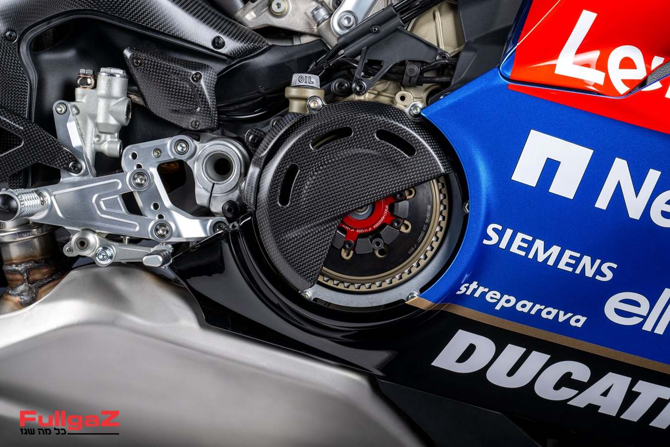 MY25_PANIGALE_V4S_TRICOLORE_ITALIA _21__UC768802_High