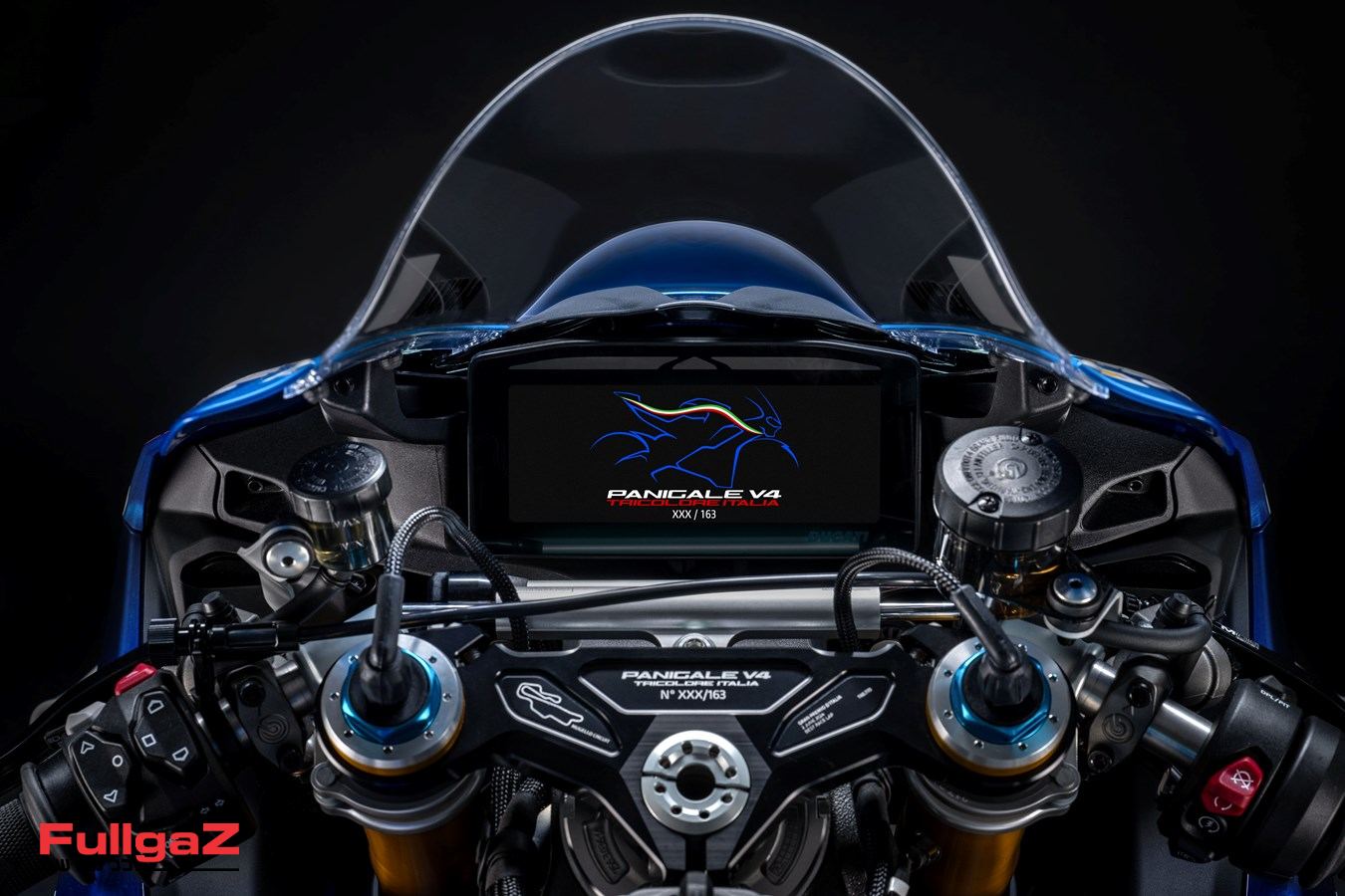 MY25_PANIGALE_V4S_TRICOLORE_ITALIA _40__UC768819_High