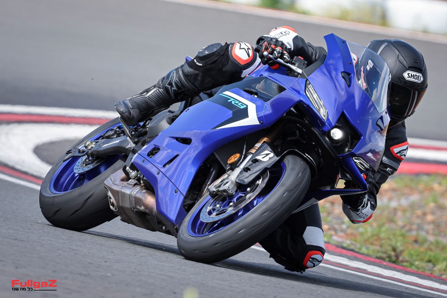 רכיבה ראשונה: ימאהה R9 בהשקה עולמית