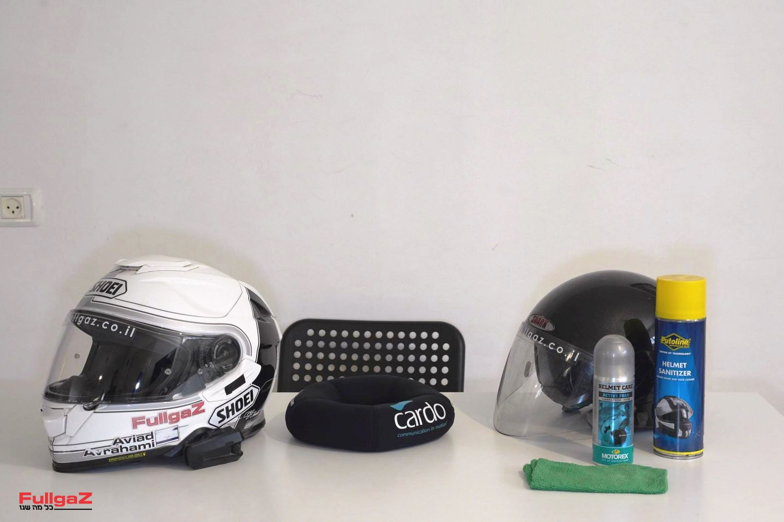 מדריך וידאו: ניקוי ריפודי הקסדה