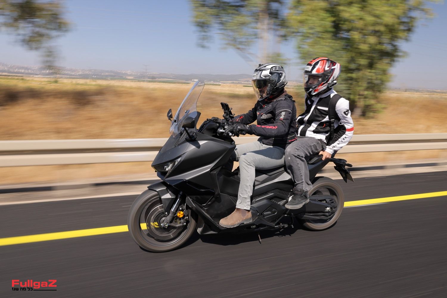 רכיבה ראשונה: הונדה פורצה 750 דגם 2025