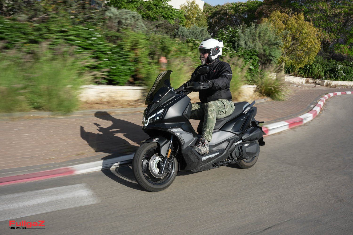 רכיבה ראשונה: סאן-יאנג ADX300 קרוסאובר