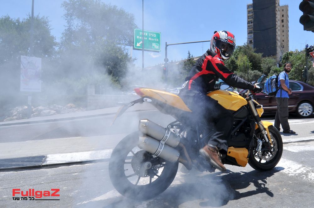 נוסטלגיה: דוקאטי סטריטפייטר 848