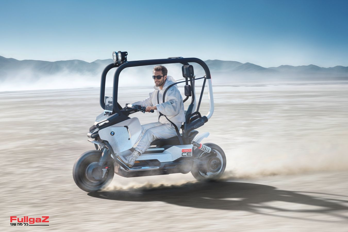 קונספט: ב.מ.וו חשמלי עם גג