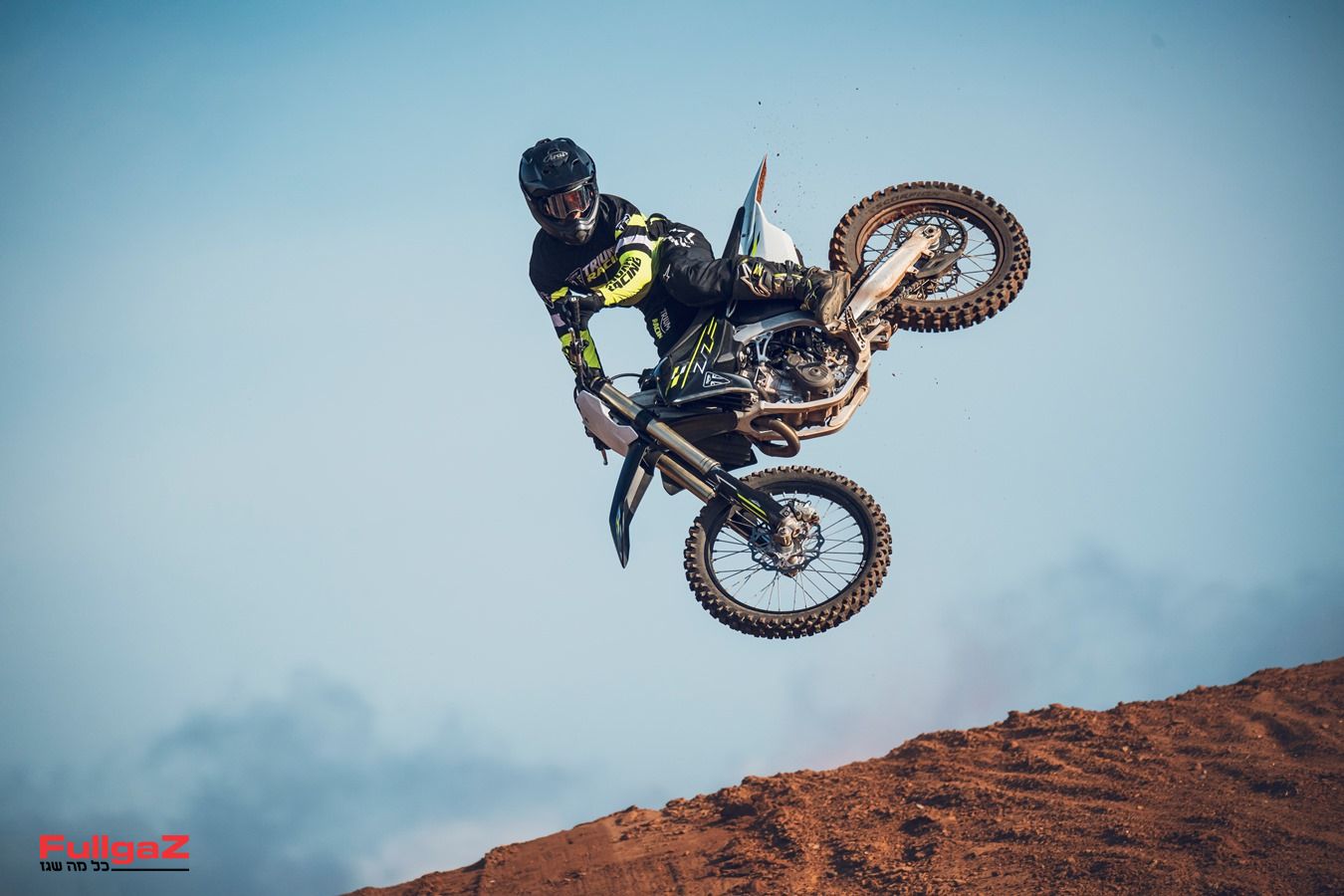 טריומף חושפת את ה־TF 450X – המוטוקרוס הסדרתי