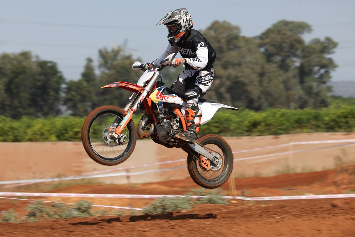 ירידה חדה במכירת כלים אפורים ב־2025