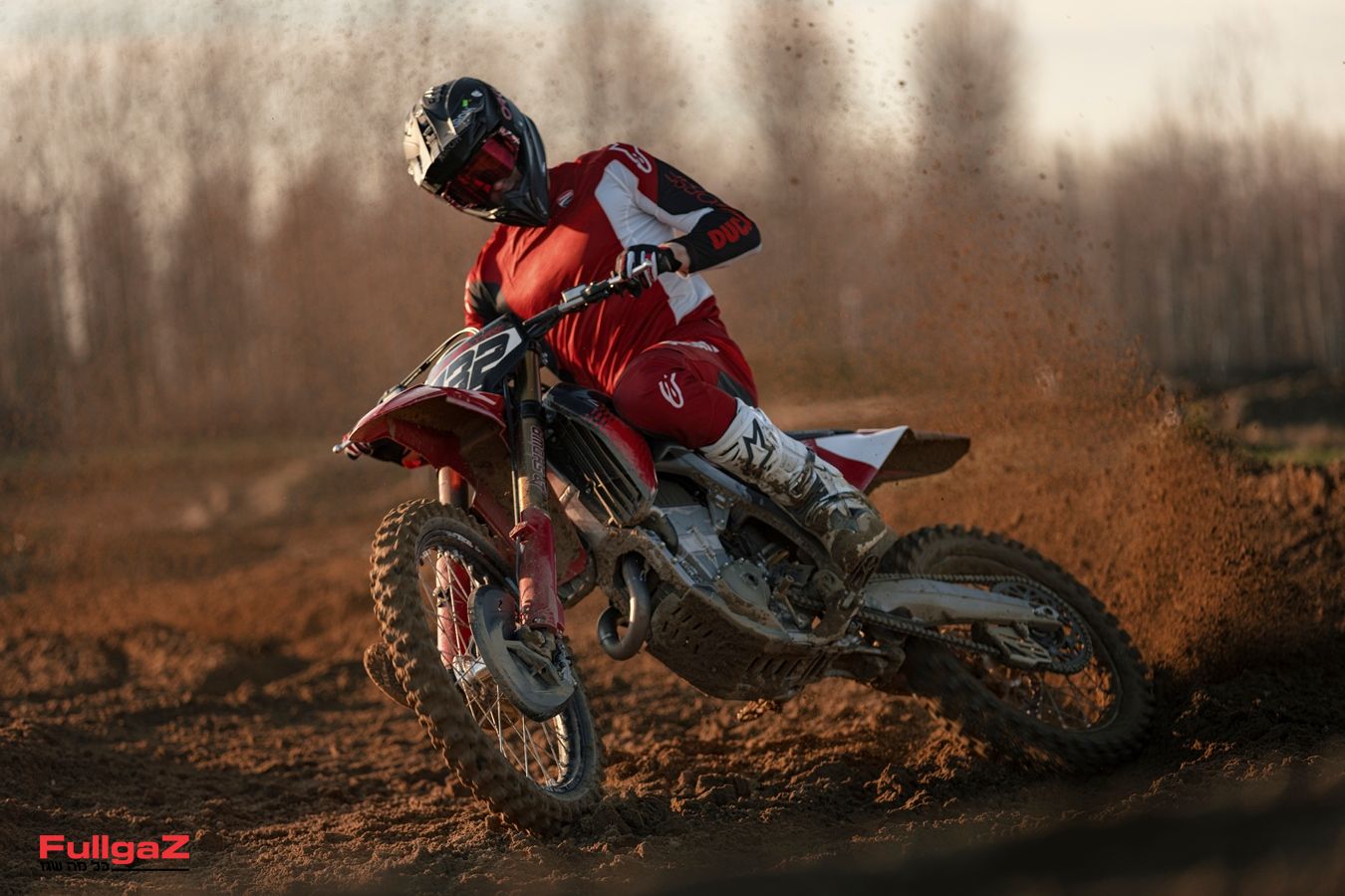 דוקאטי מציגה: דזמו 450 MX בגרסת פקטורי